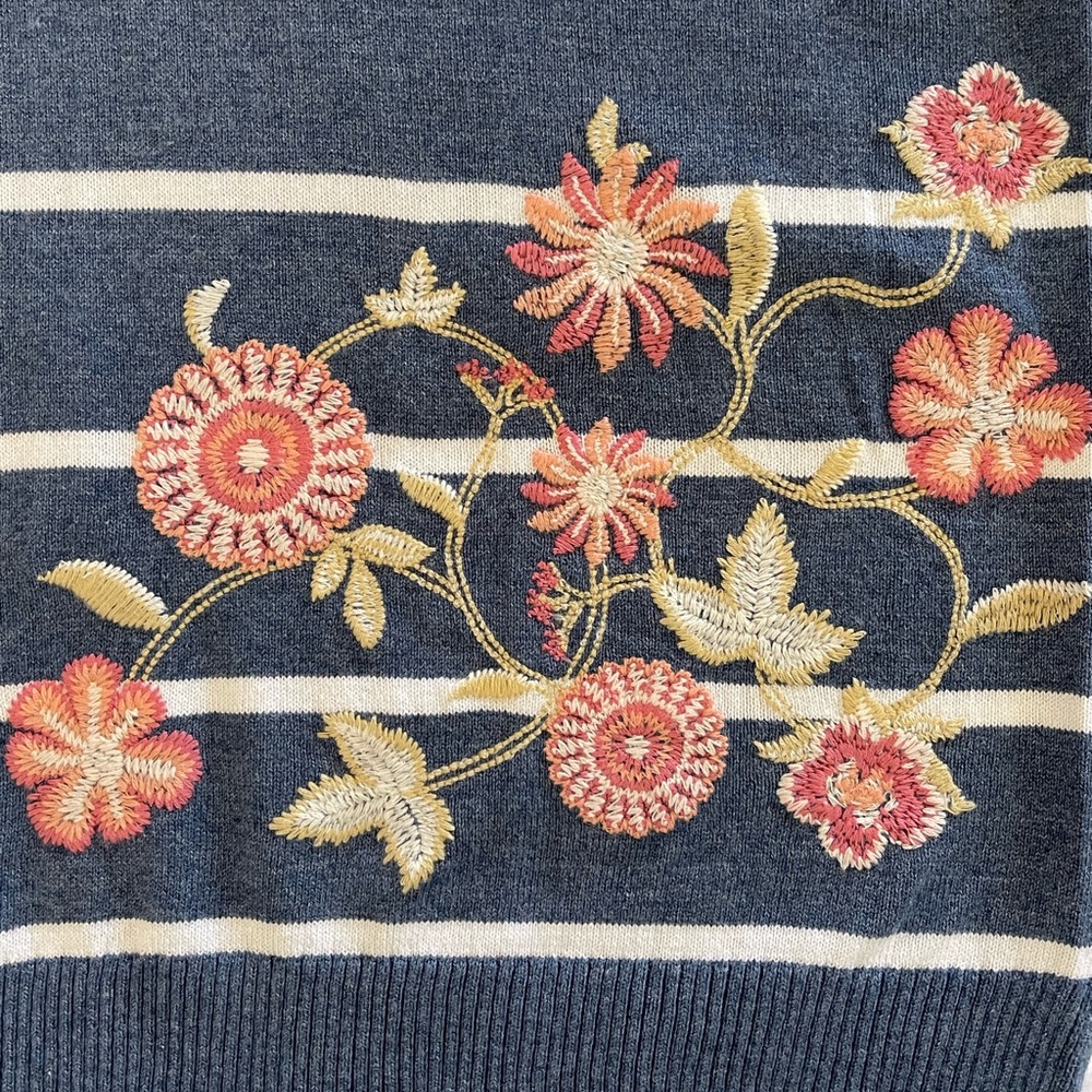 J Jill Striped Floral Embroidered Hooded Pullover Sweater Women size Small - Picture 4 of 11
